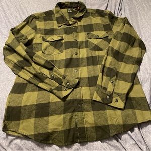 Black and Olive Green Burnside Flannel men’s xl